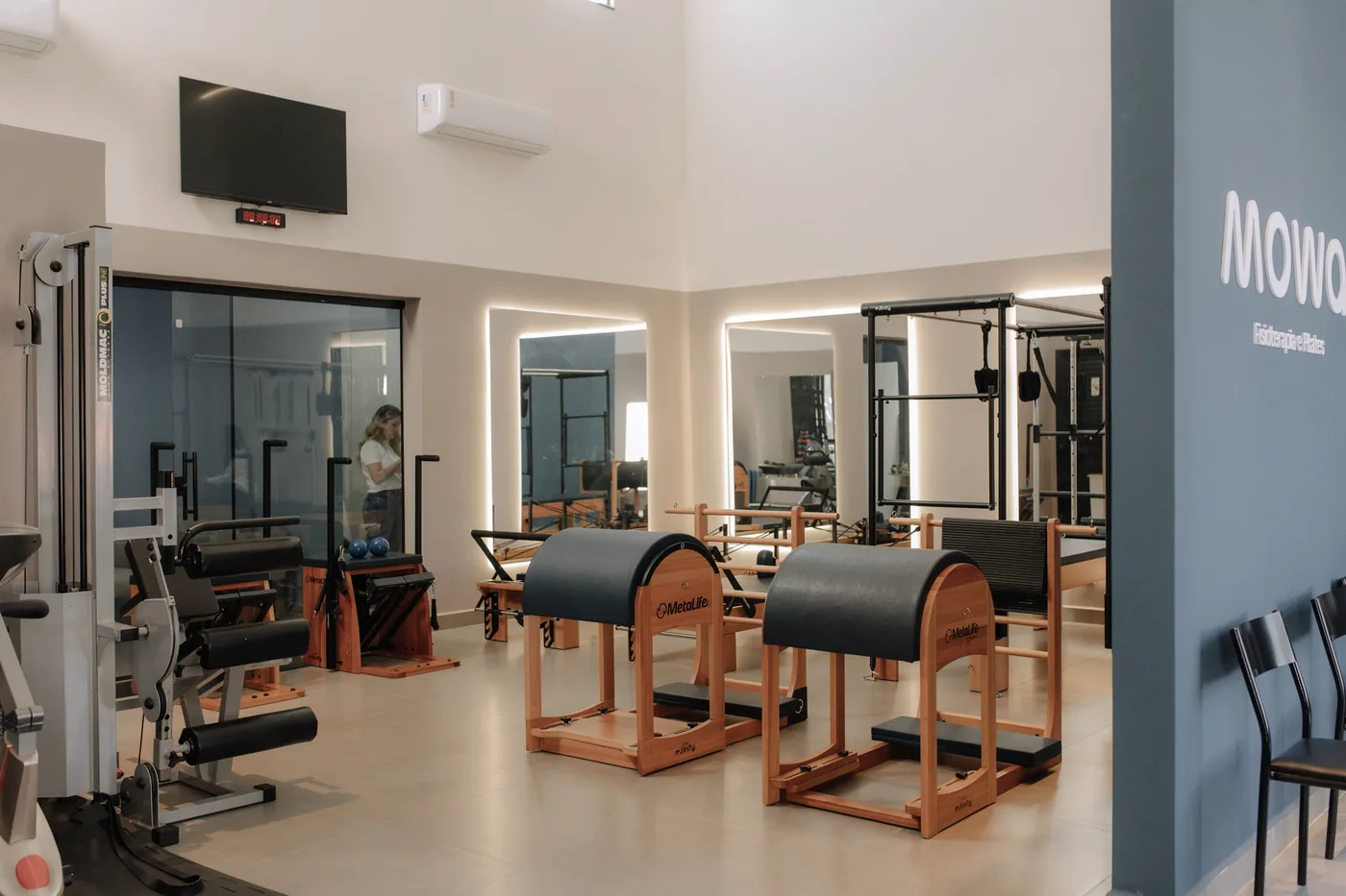 Aparelhos de Pilates e studio completo MOWA